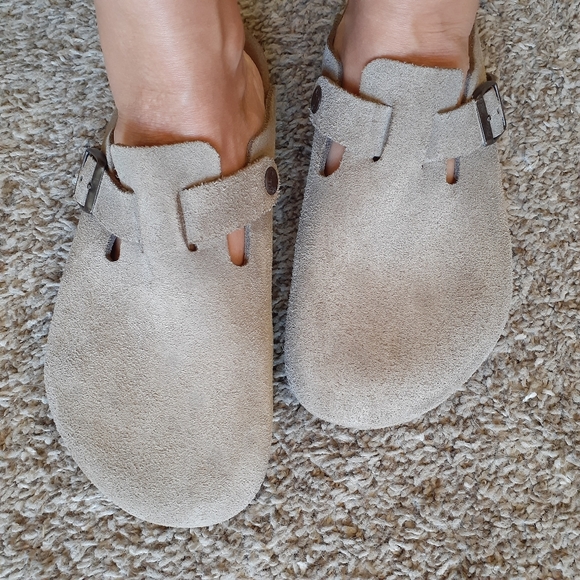 Birkenstock Shoes - Birkenstock Boston suede clogs